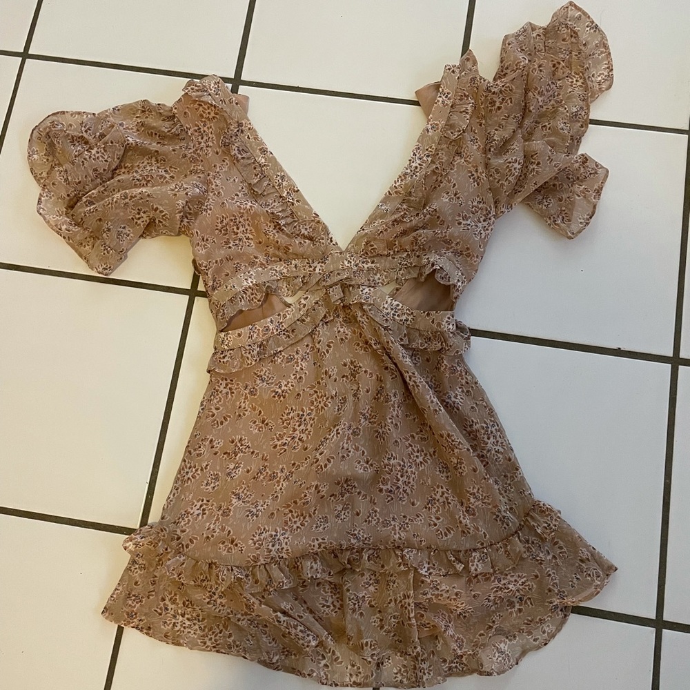 Olivaceous Khaki Floral Dress features ruffled trims and an open back. - Picture 2 of 4